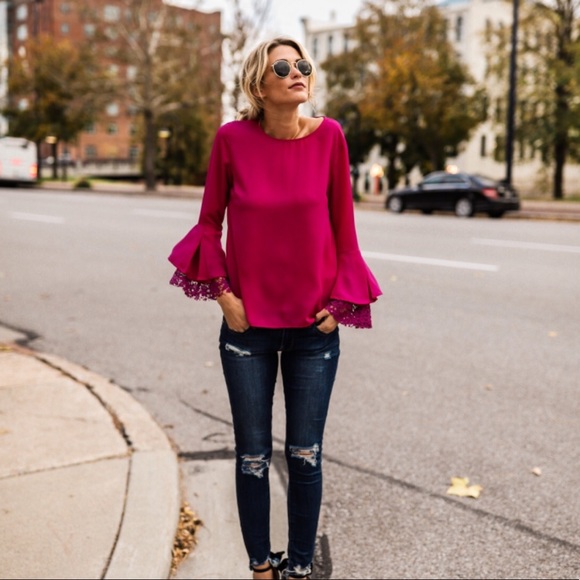 Tops - Blouse with lace trim sleeves